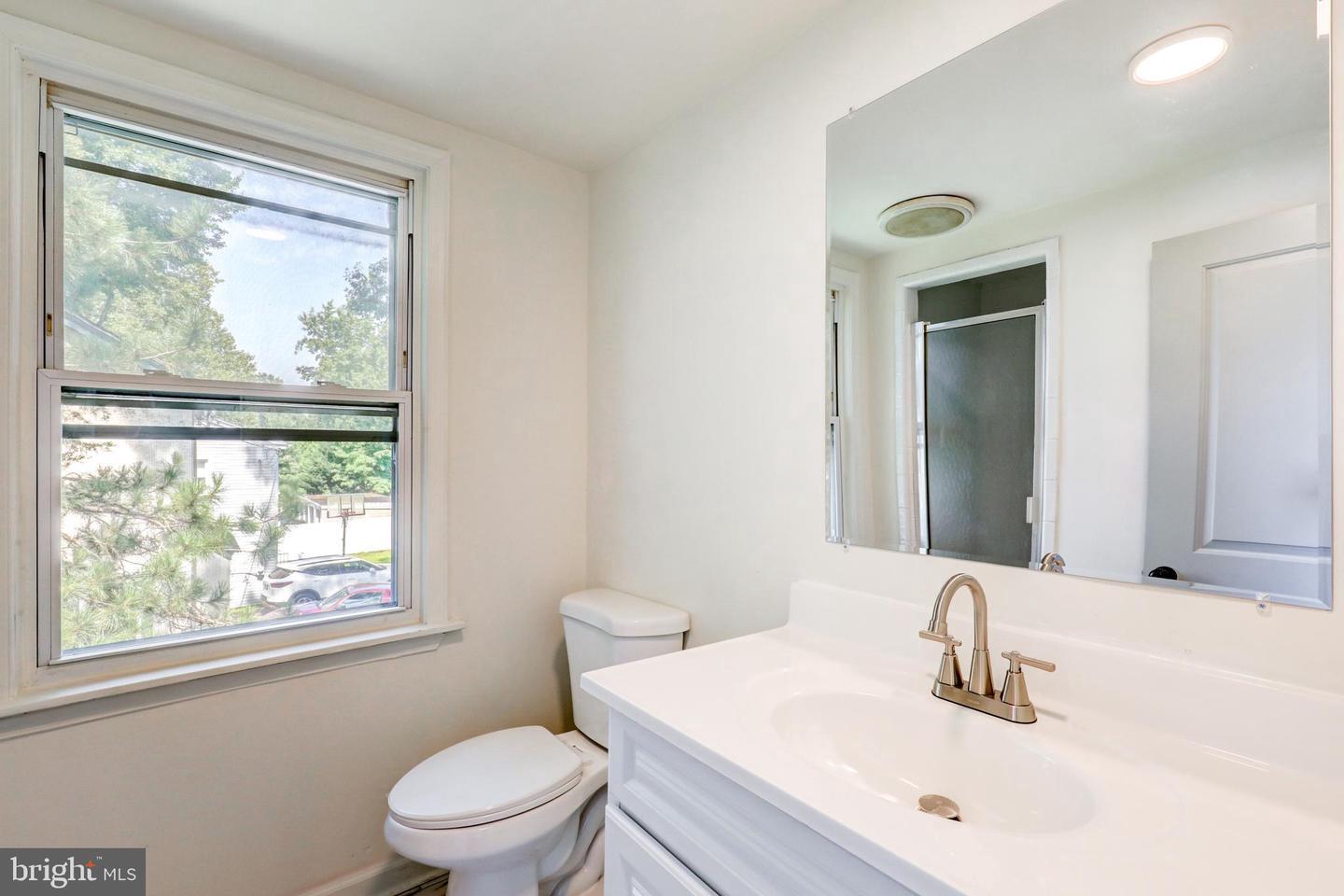225 Lynbrooke Road Springfield, PA 19064 - Photo 14 of 35