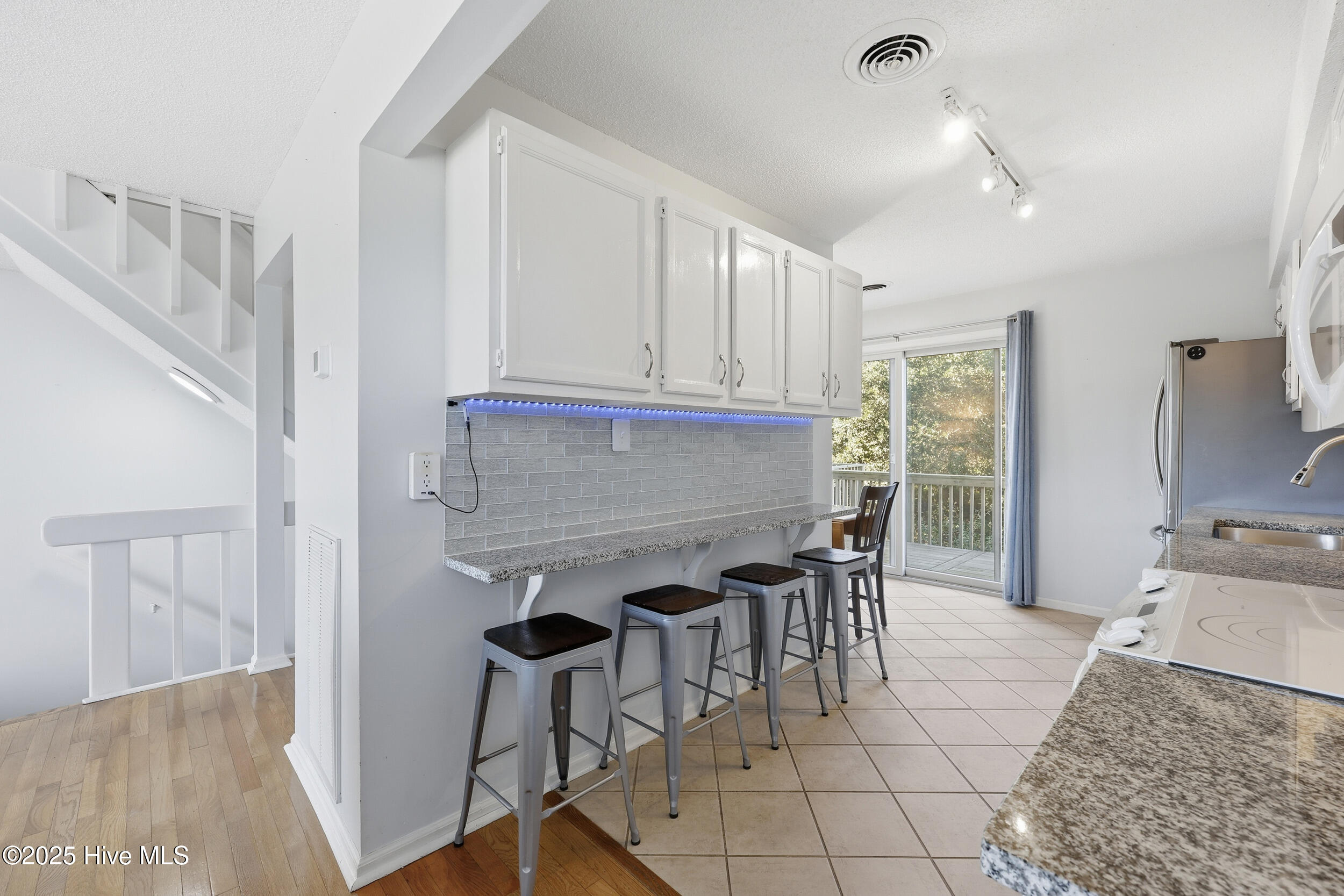 123 Georgetown Road, Unit 19 Kitty Hawk, NC 27949 - Photo 11 of 41 28__39a0624