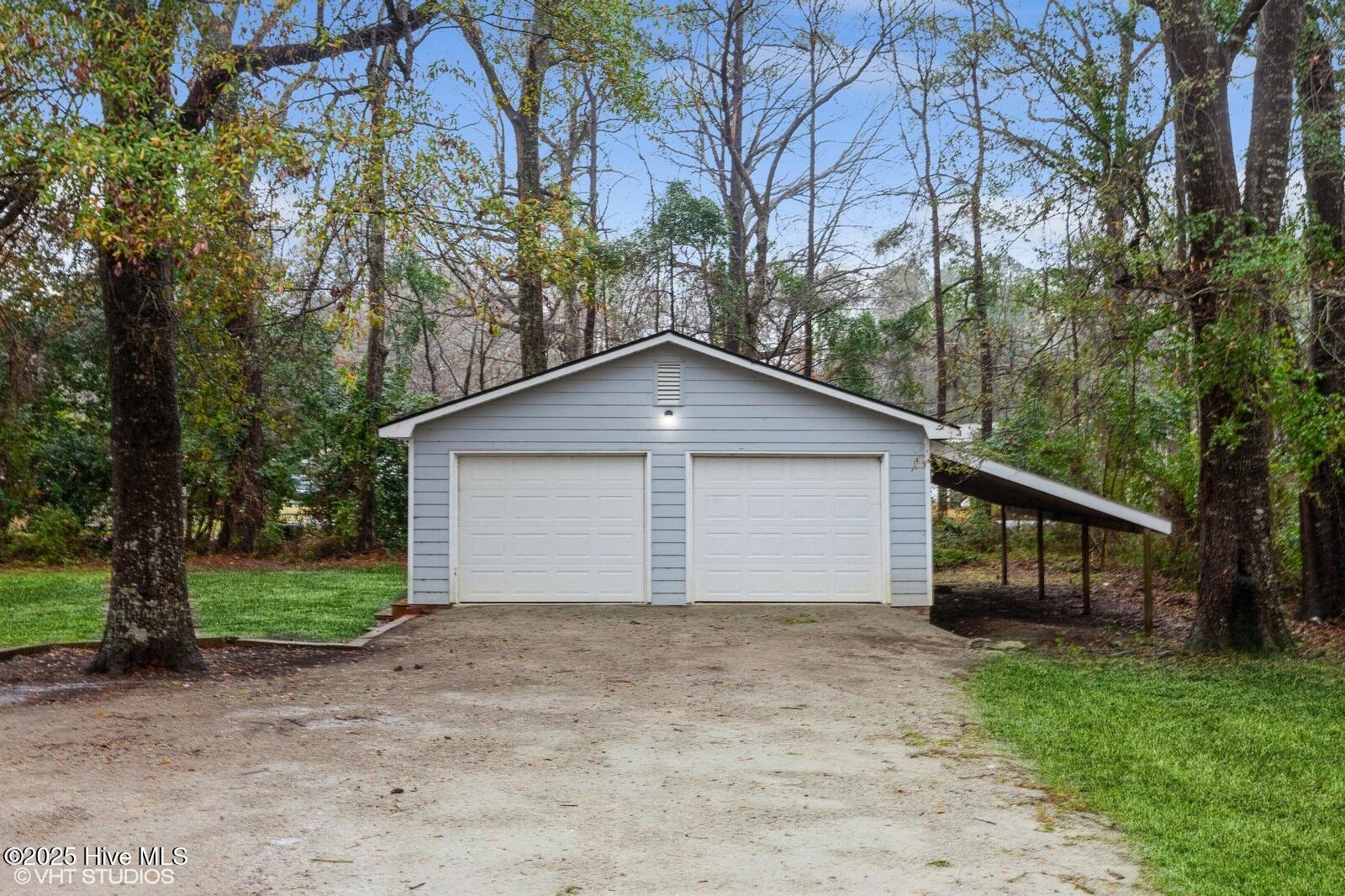 535 Washington Post Road New Bern, NC 28562 - Photo 4 of 20 Detached Garage