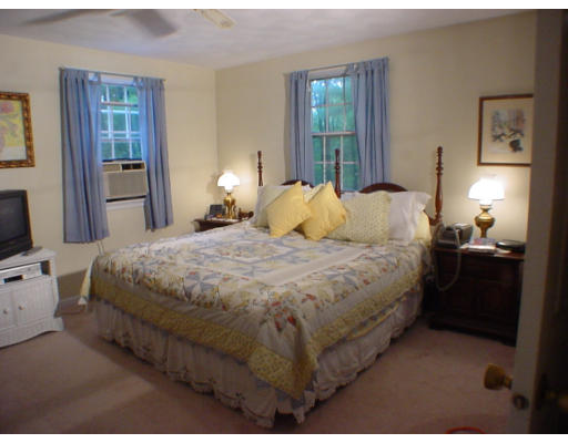 36 Staples Shore Road Lakeville, MA 02347 - Photo 9 of 12 Gallery Image 9