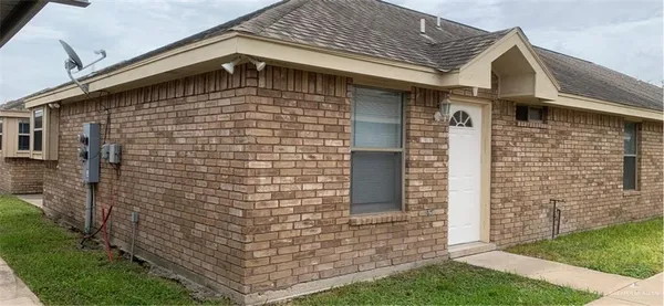 $800 | 2407 Moonlight Lane, Unit 3, Edinburg, TX 78541