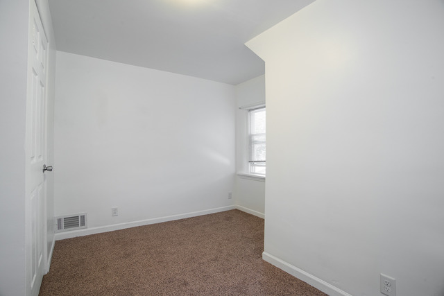 263-265 Chicago Road Oswego, IL 60543 - Photo 20 of 25 a view of small space