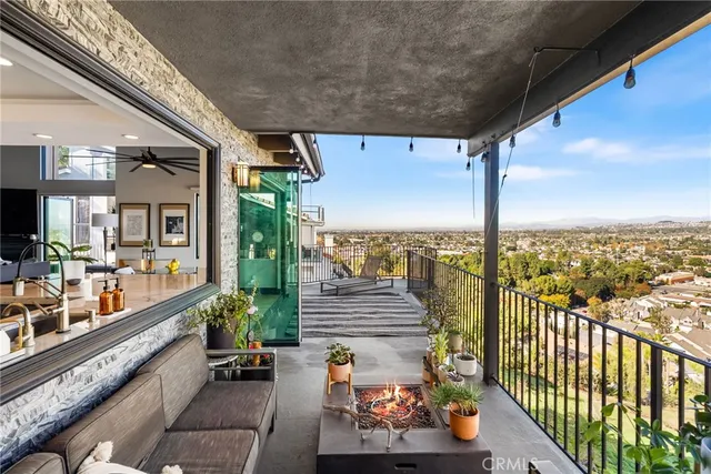 $2,199,000 | 12348 Circula Panorama Place, North Tustin, CA 92705