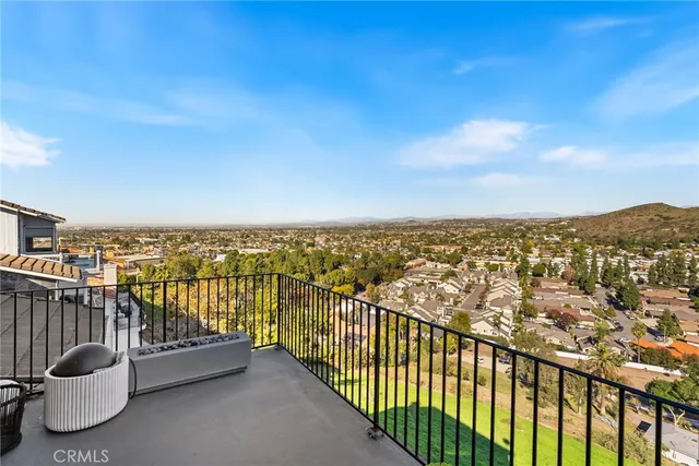 $2,199,000 | 12348 Circula Panorama Place, North Tustin, CA 92705