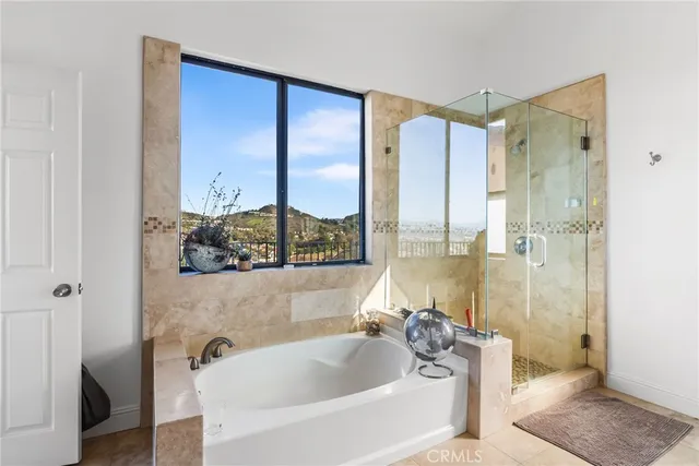 $2,199,000 | 12348 Circula Panorama Place, North Tustin, CA 92705