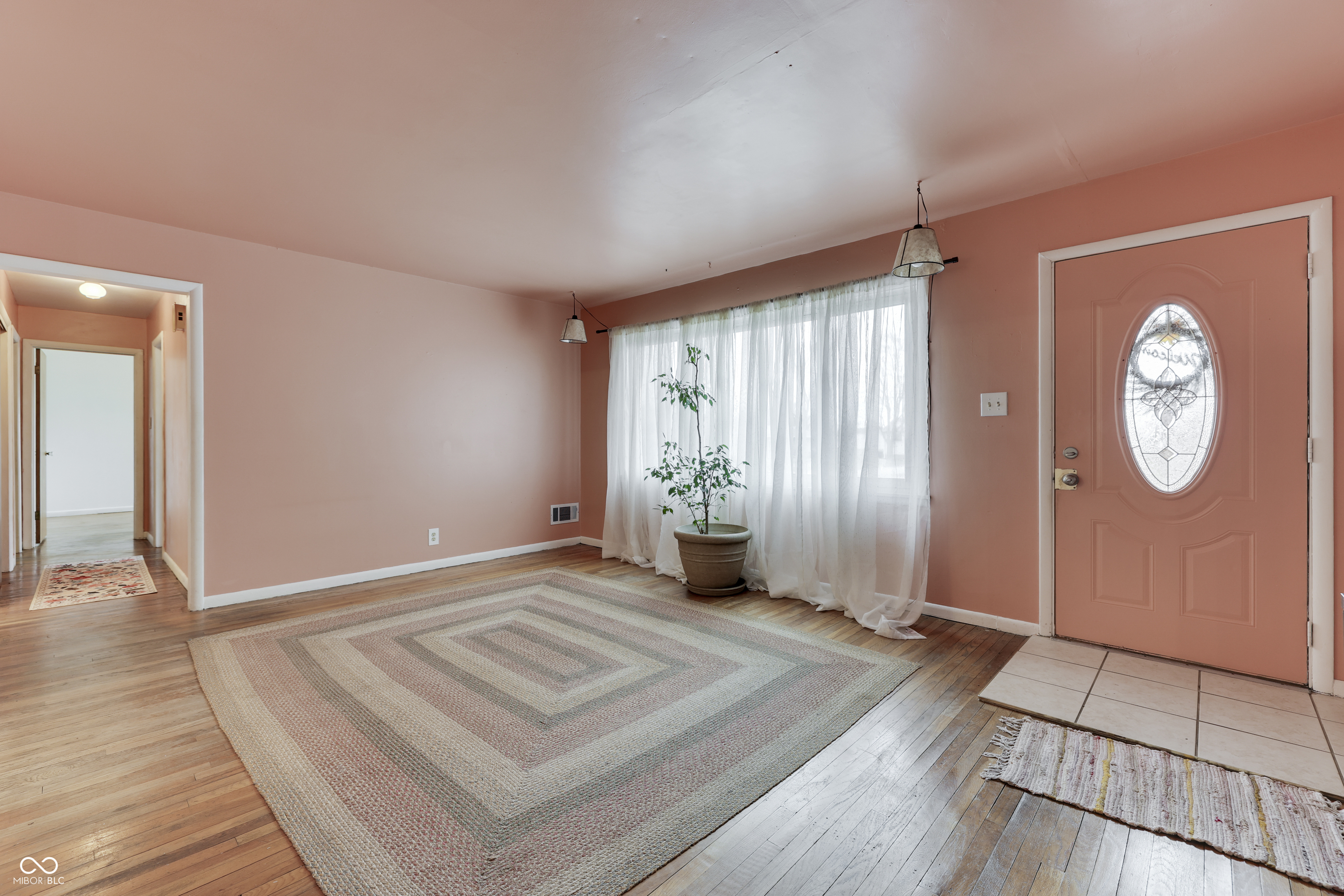 255 East Roberts Road Indianapolis, IN 46227 - Photo 11 of 52 Gallery Image 11