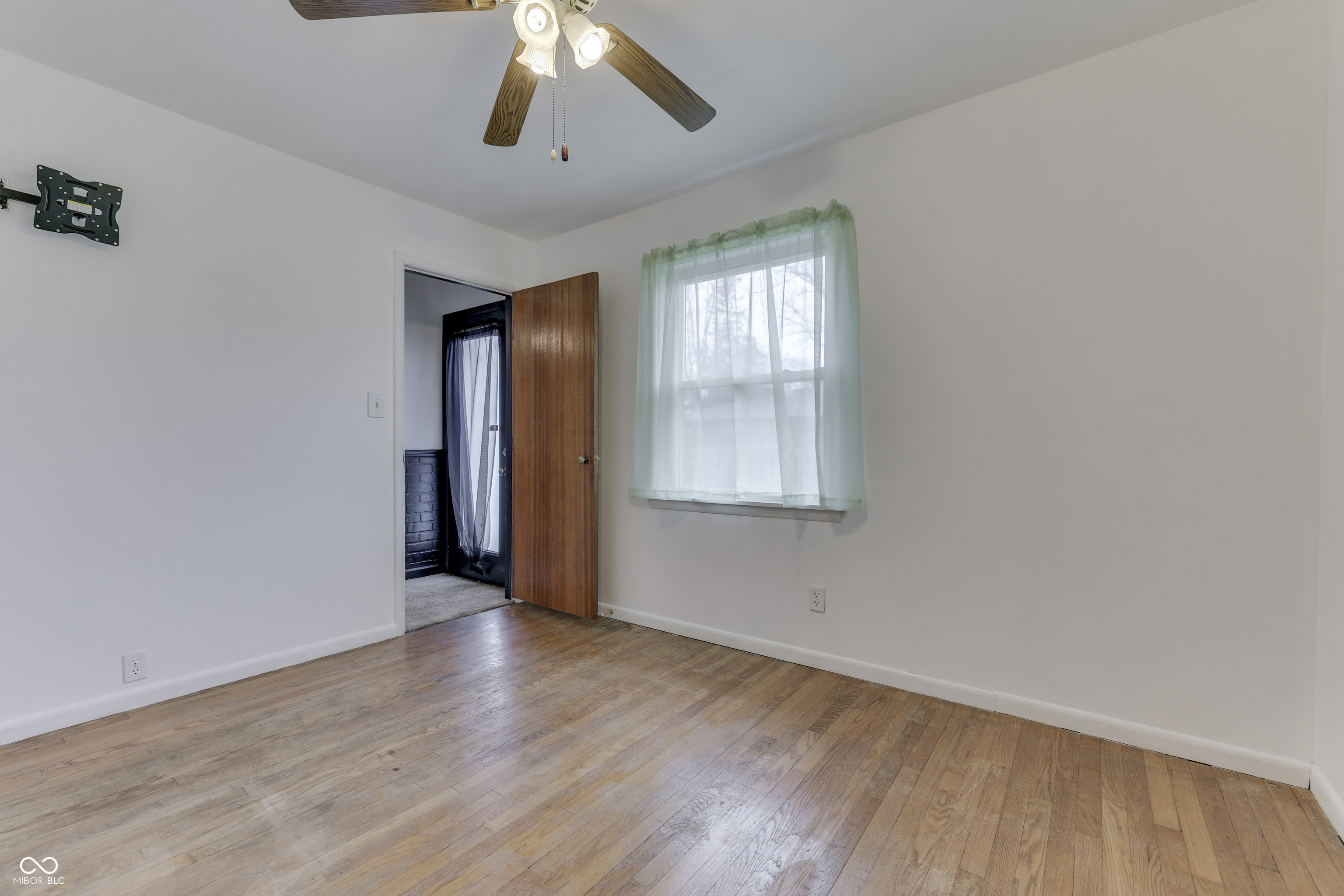 255 East Roberts Road Indianapolis, IN 46227 - Photo 26 of 52 Gallery Image 26