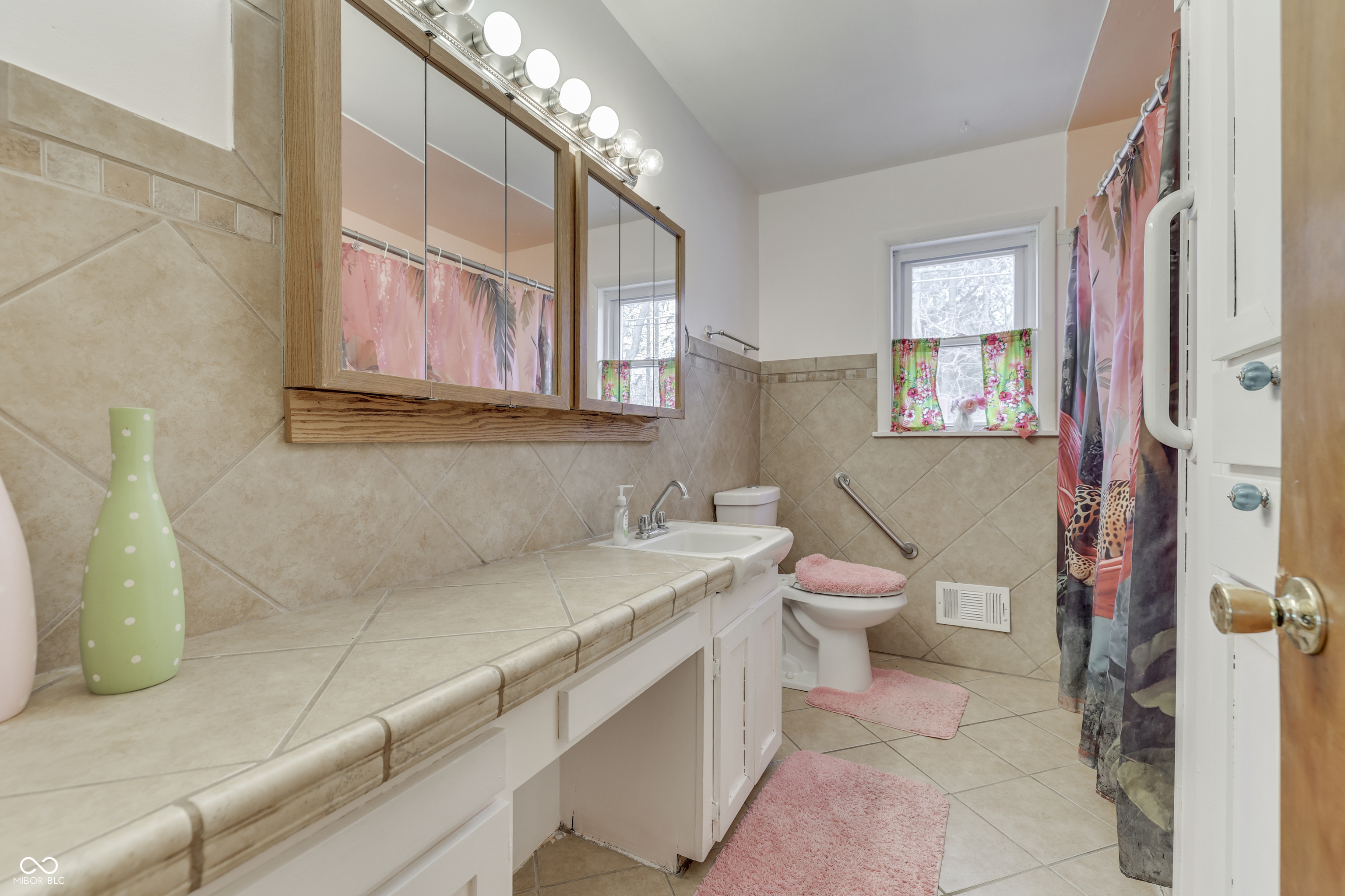 255 East Roberts Road Indianapolis, IN 46227 - Photo 33 of 52 Gallery Image 33