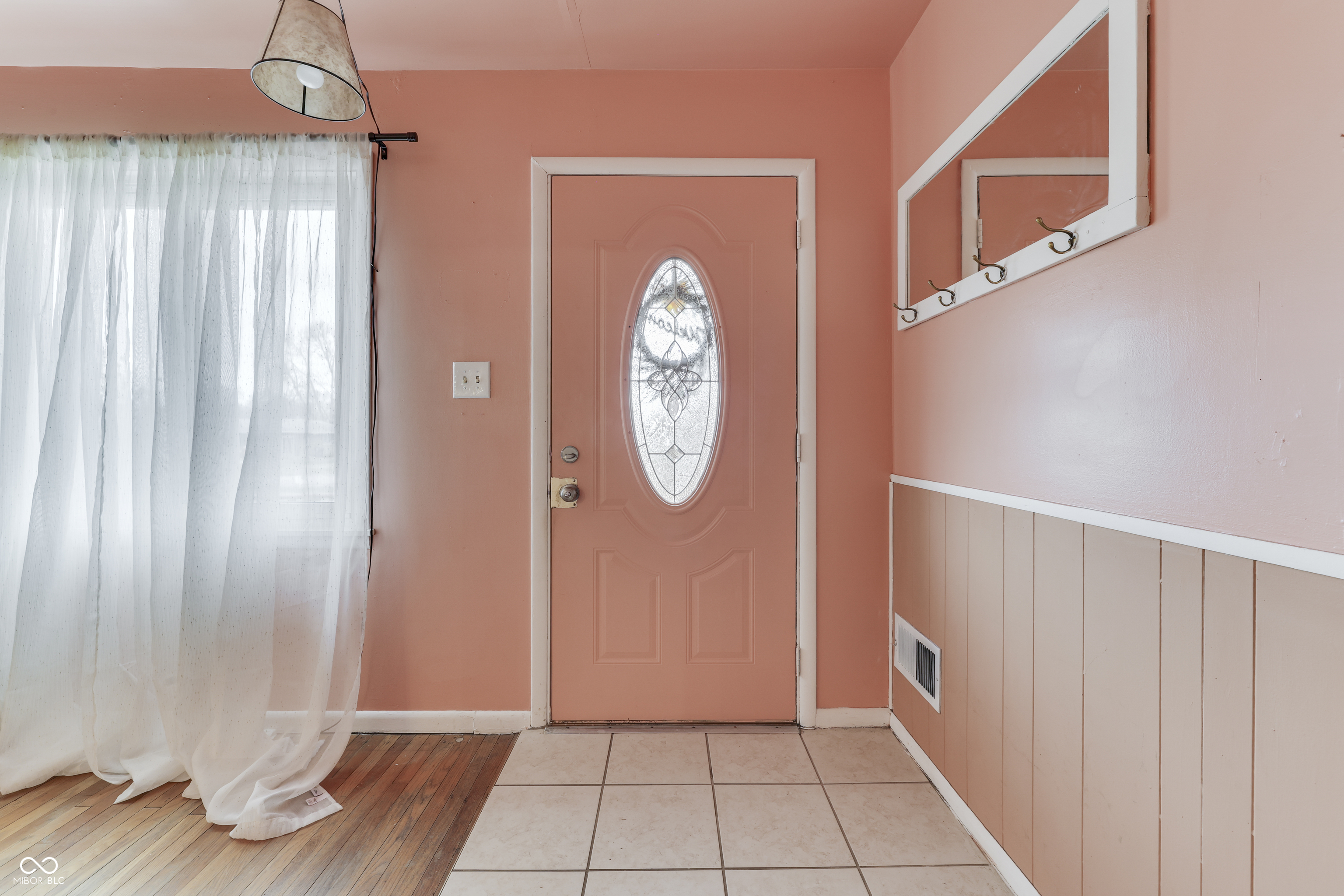 255 East Roberts Road Indianapolis, IN 46227 - Photo 9 of 52 Gallery Image 9