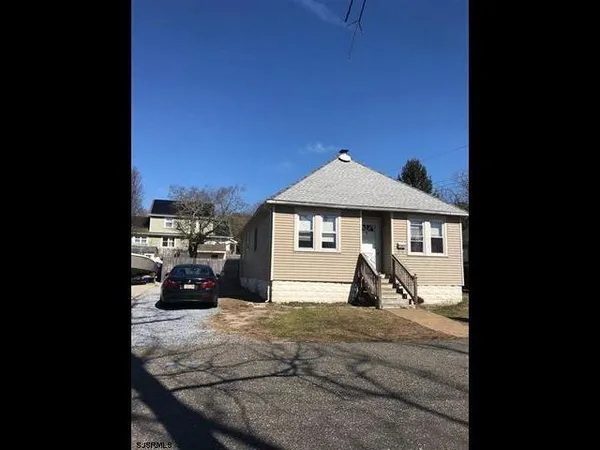 $325,000 | 3 Stone Circle, Absecon, NJ 08201