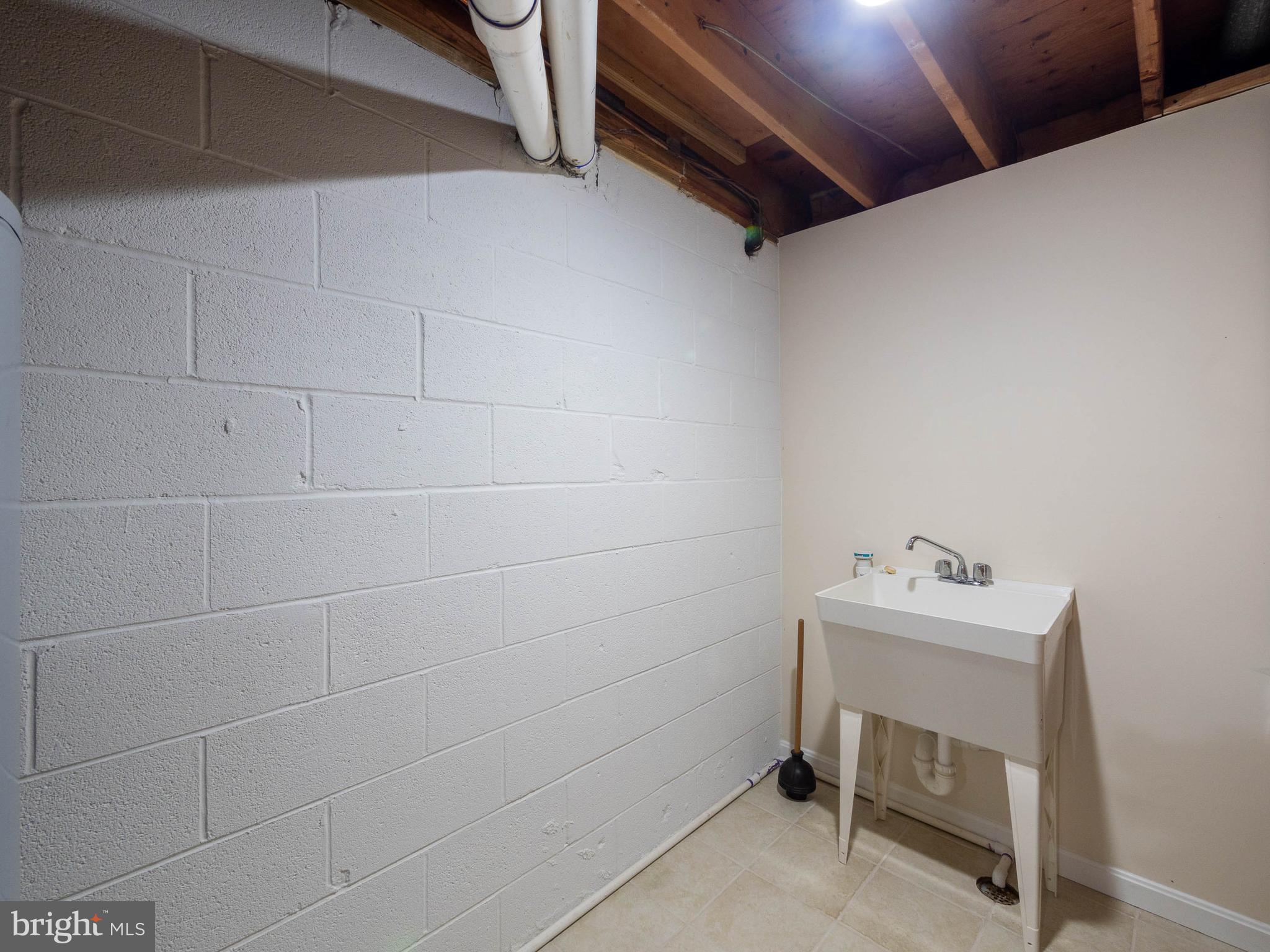 8104 Langbrook Road Springfield, VA 22152 - Photo 33 of 35 Storage
