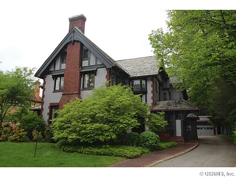 61 Douglas Road Rochester, NY 14610 - Photo 1 of 1 Exterior Front.
