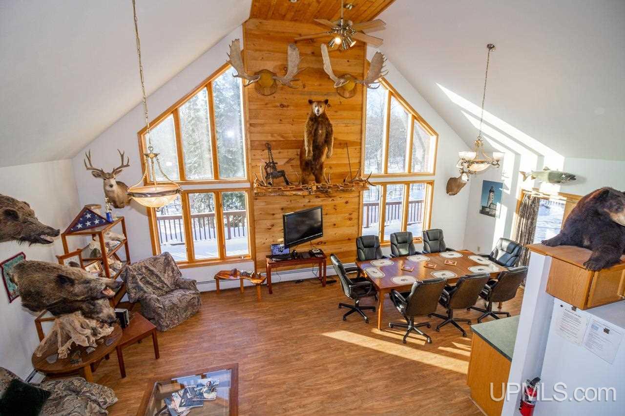 324 East County Road Negaunee, MI 49866 - Photo 4 of 35
