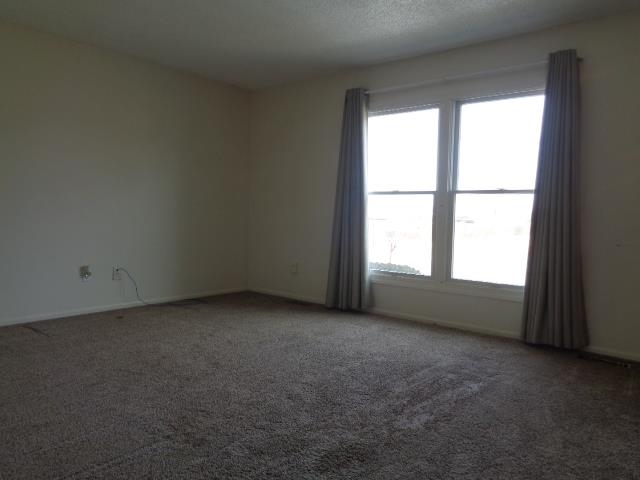 7227 Cranberry Road Fort Wayne, IN 46825 - Photo 3 of 27