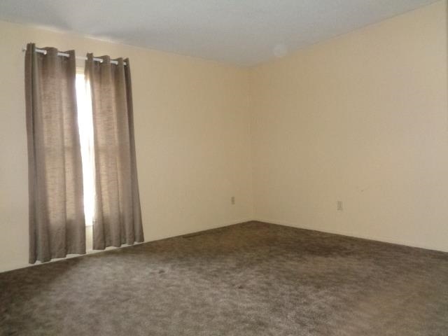 7227 Cranberry Road Fort Wayne, IN 46825 - Photo 7 of 27