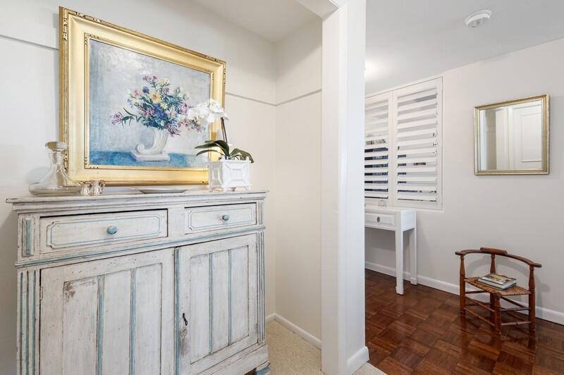 50 E Road, Unit 7D Delray Beach, FL 33483 - Photo 14 of 27 12_50EastRd7D_6_Hallway_FlexMLS800x600_8