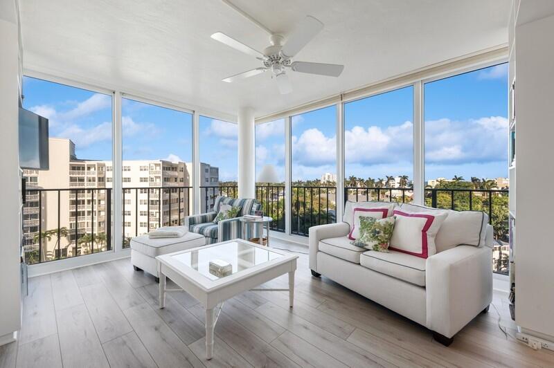 50 E Road, Unit 7D Delray Beach, FL 33483 - Photo 17 of 27 10_50EastRd7D_97_SunRoom_FlexMLS800x600_