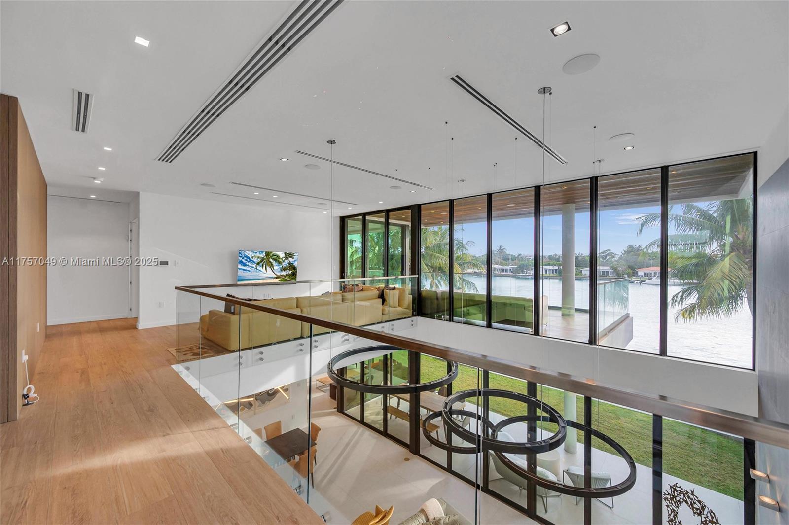 1234 South Biscayne Point Road Miami Beach, FL 33141 - Photo 22 of 30 a very nice looking room with a large window