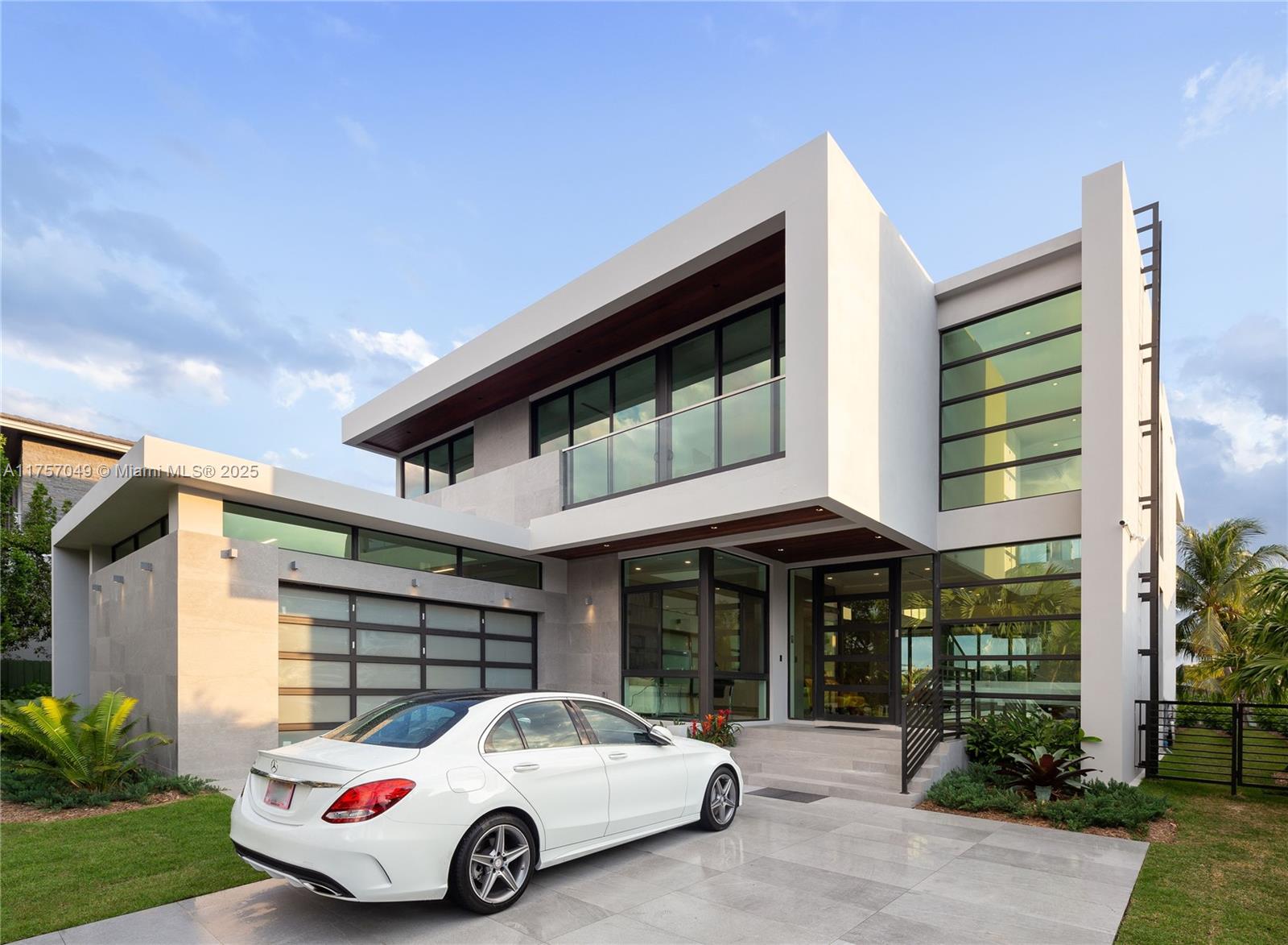 1234 South Biscayne Point Road Miami Beach, FL 33141 - Photo 5 of 30 a car parked in front of building