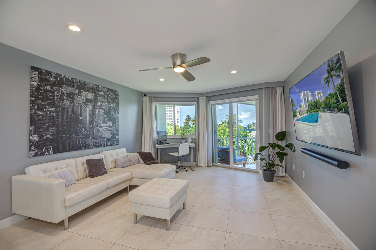 2730 Banyan Road, Unit 33B Boca Raton, FL 33432 - Photo 14 of 35 16-Living-Room