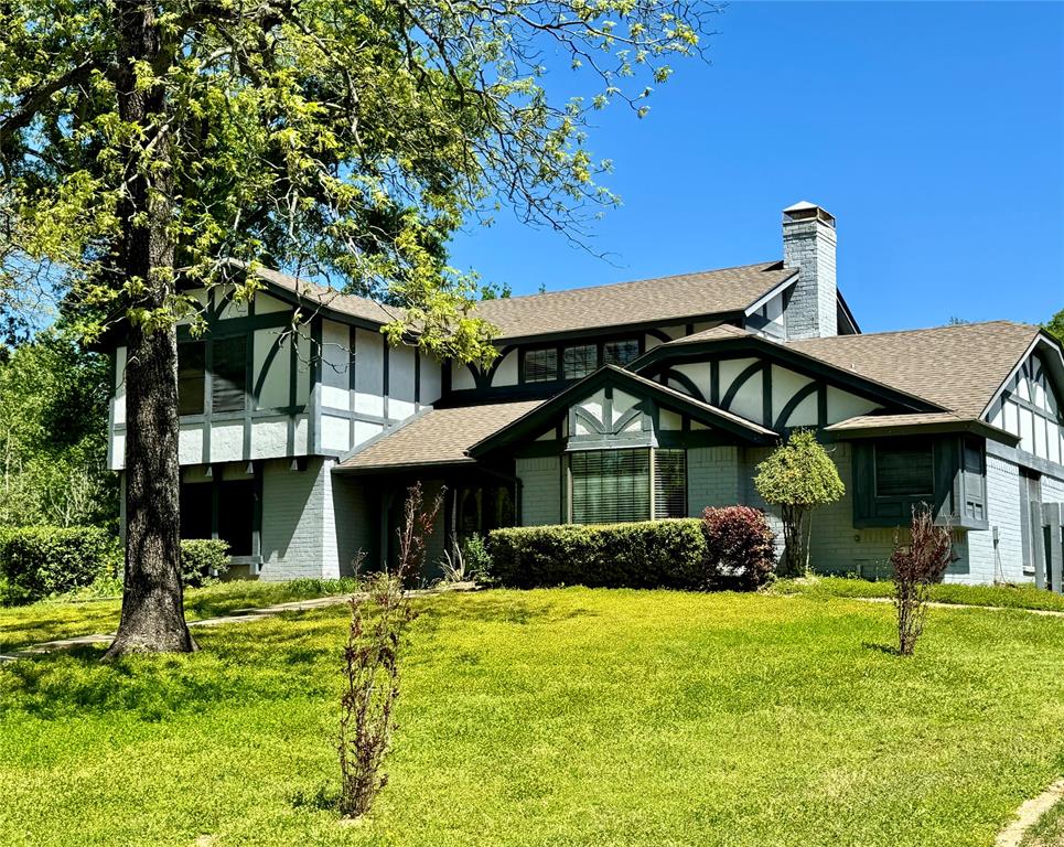 2101 South Williams Ave