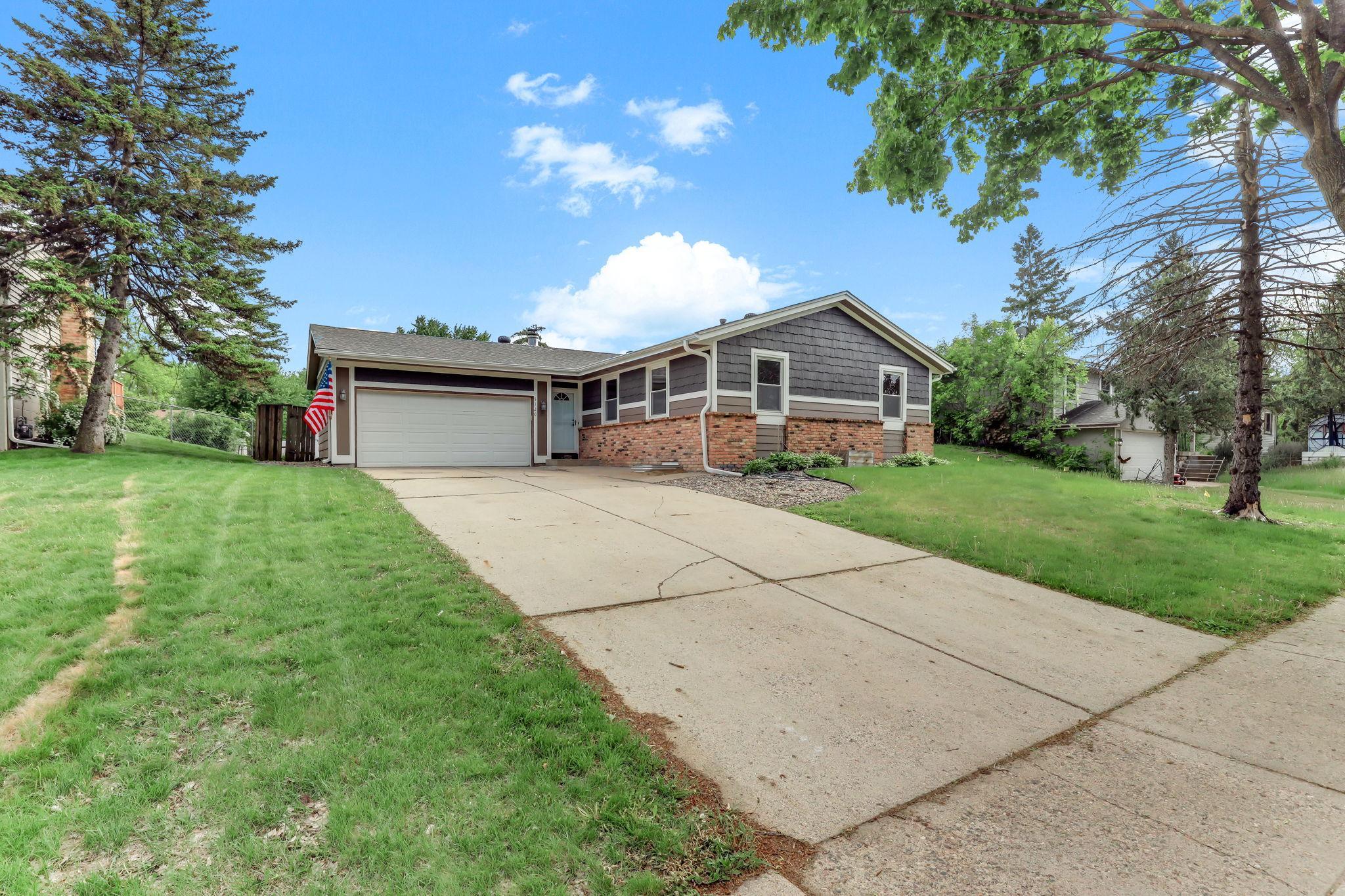 5120 148th Path West Apple Valley, MN 55124 - Photo 2 of 32