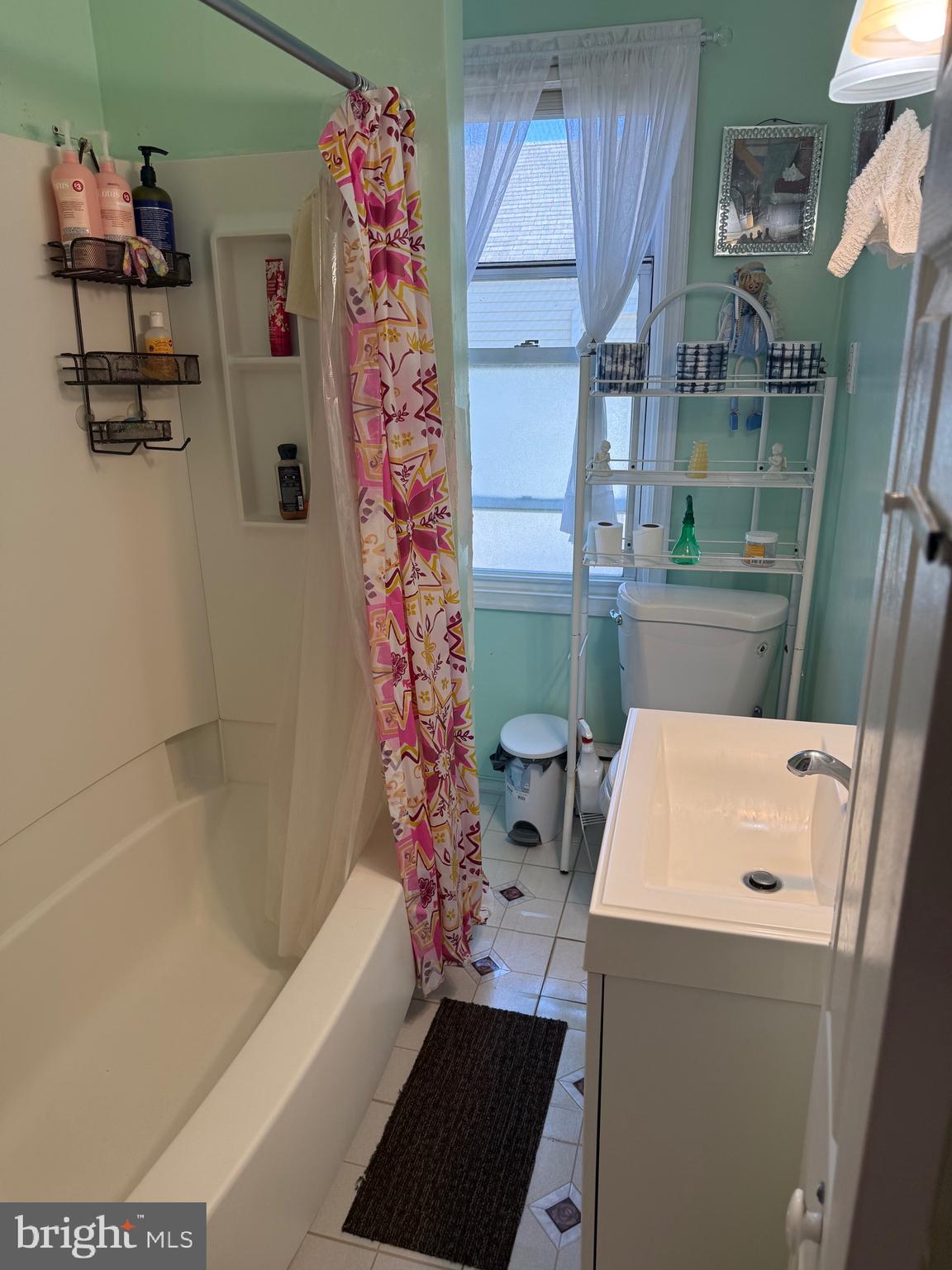 528 Magee Avenue Philadelphia, PA 19111 - Photo 19 of 29 a bathroom with a bathtub and shower