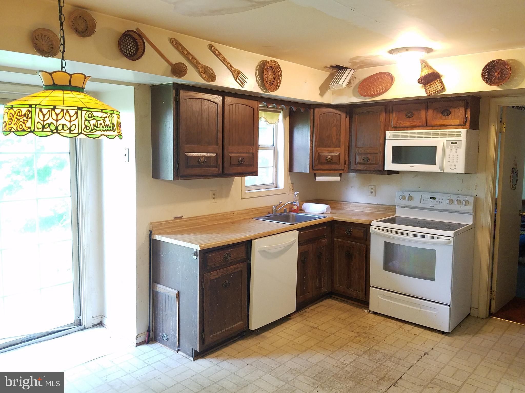 7125 Whetstone Road Alexandria, VA 22306 - Photo 4 of 8 Gallery Image 4