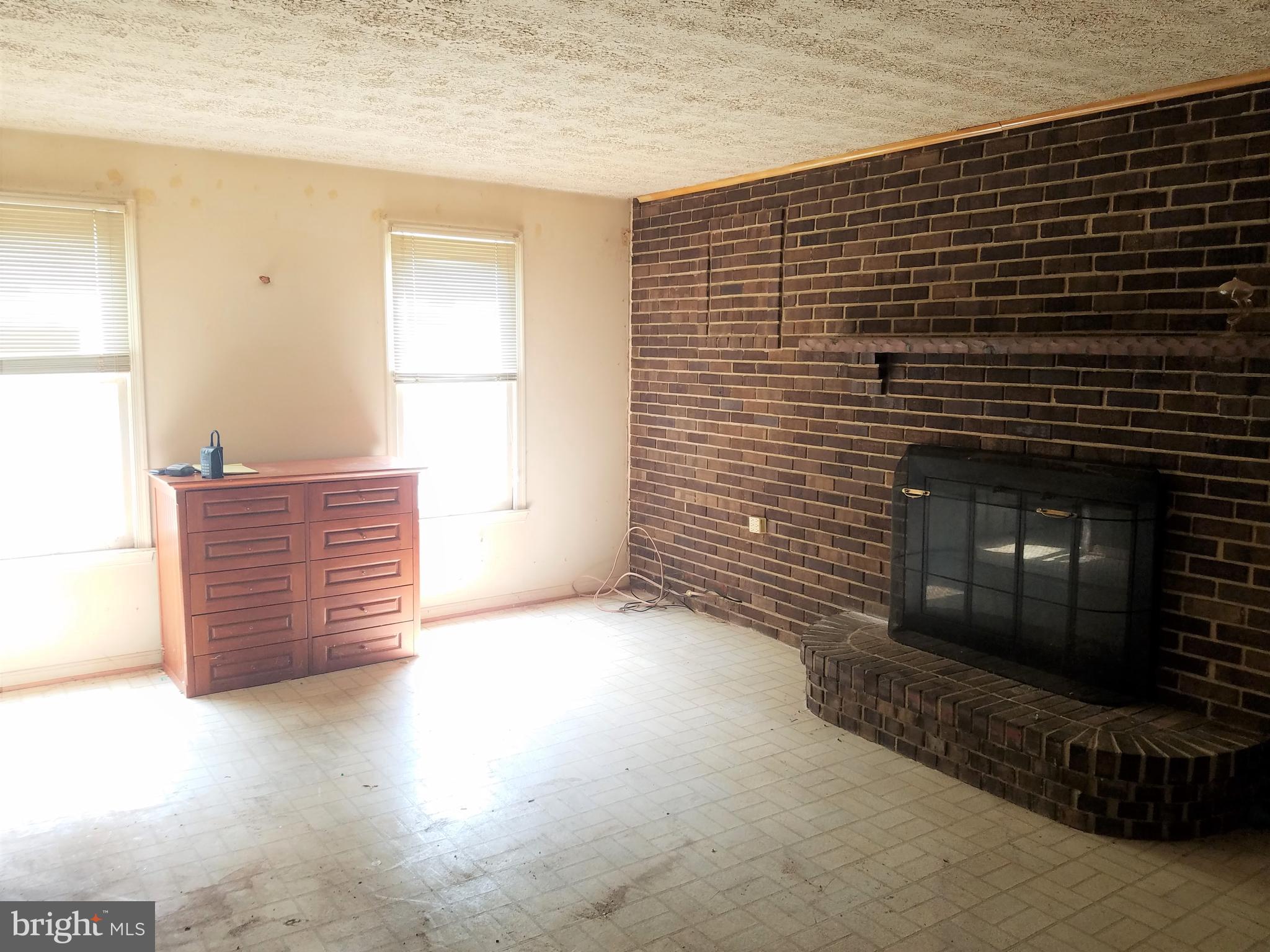 7125 Whetstone Road Alexandria, VA 22306 - Photo 5 of 8 Gallery Image 5