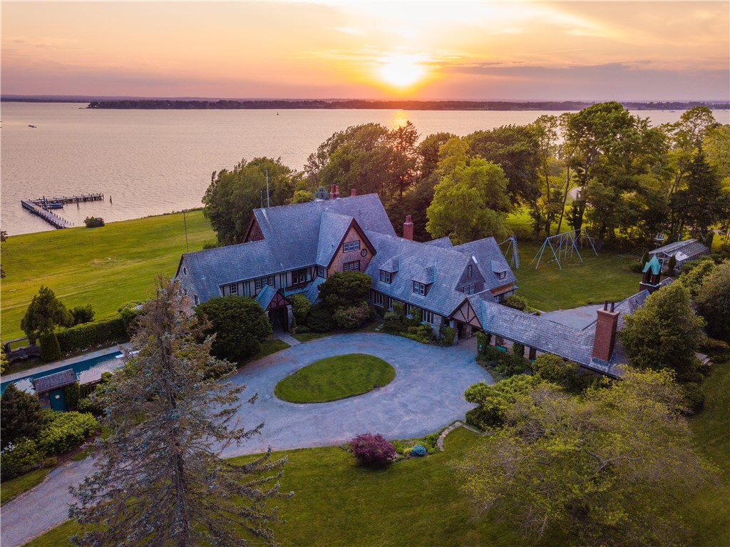 55 Ferry Road Bristol, RI 02809 - Photo 2 of 40