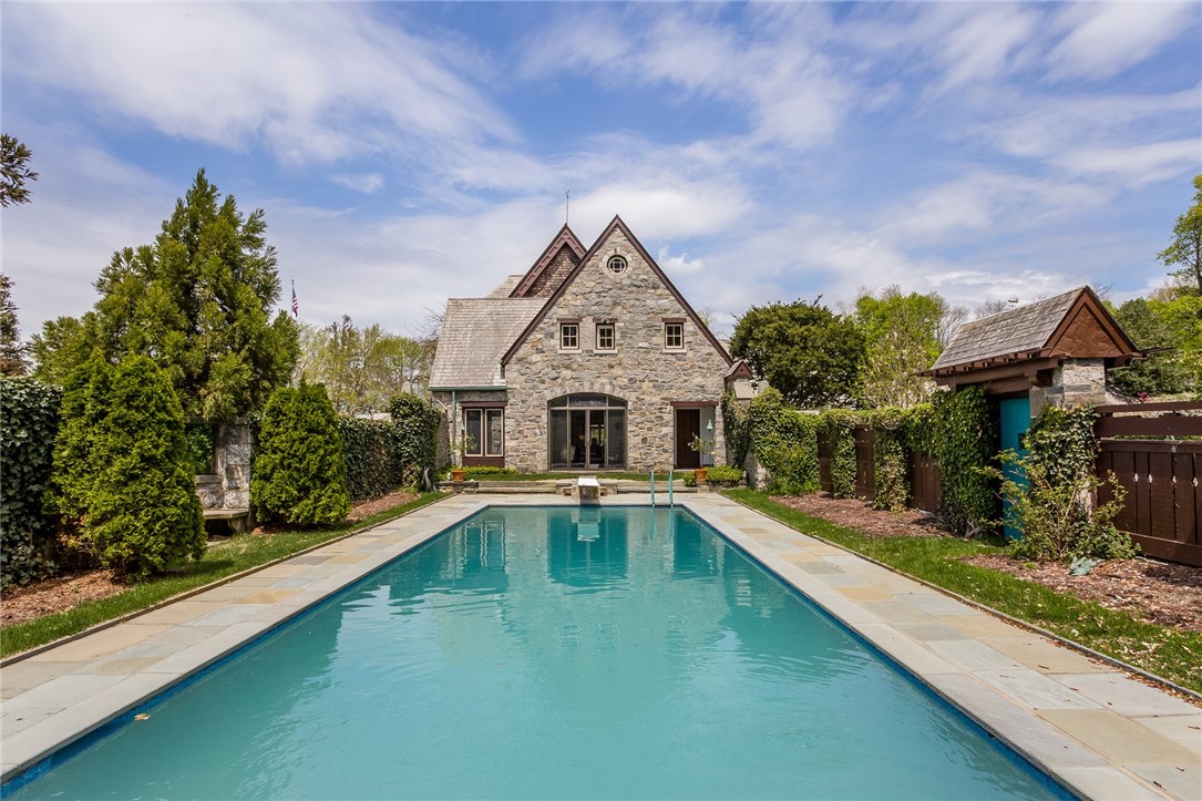 55 Ferry Road Bristol, RI 02809 - Photo 23 of 40