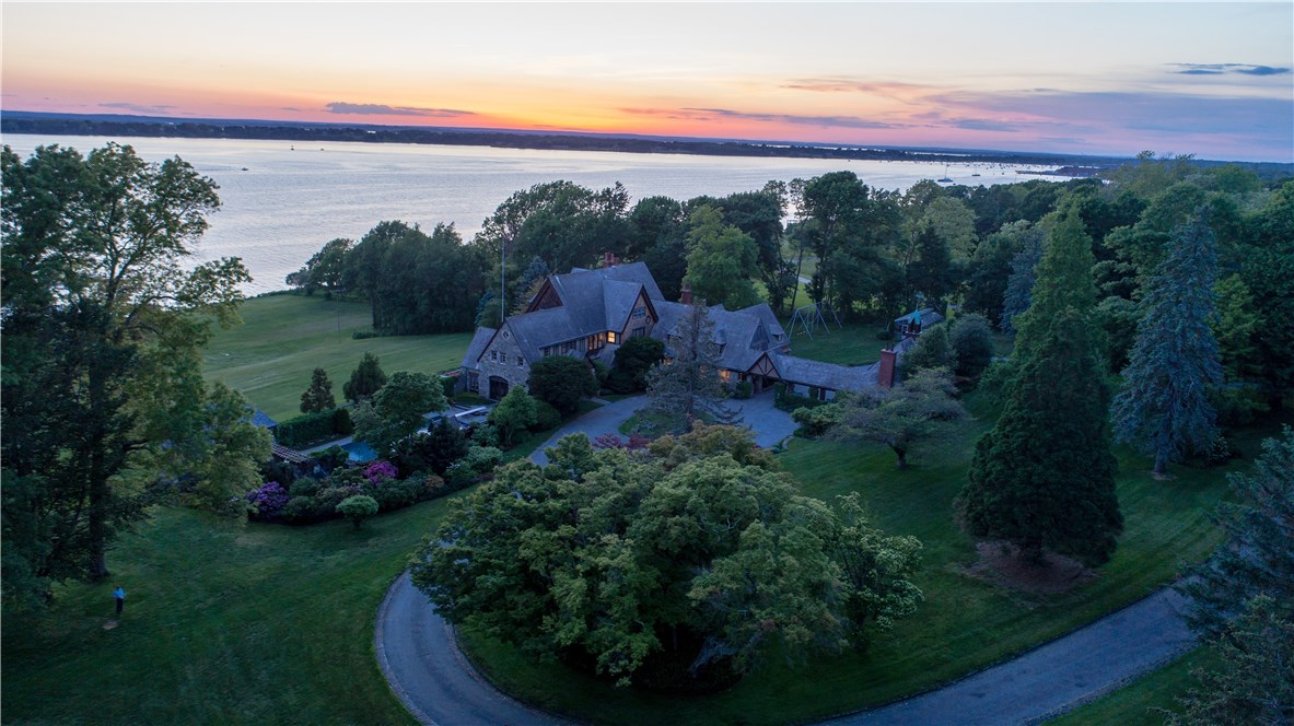 55 Ferry Road Bristol, RI 02809 - Photo 3 of 40