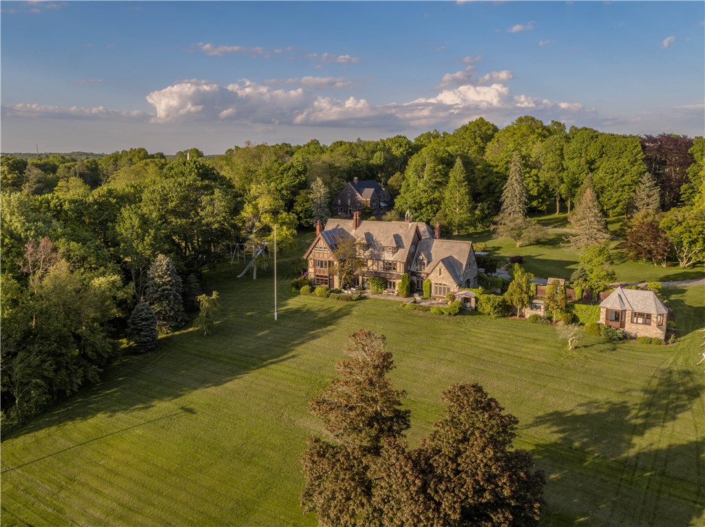 55 Ferry Road Bristol, RI 02809 - Photo 8 of 40