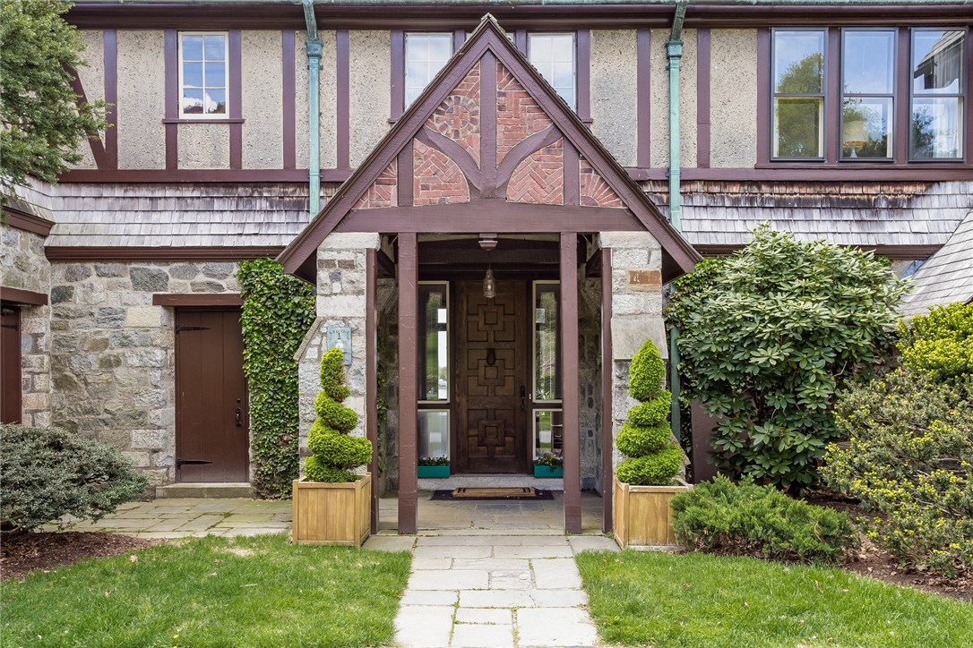 55 Ferry Road Bristol, RI 02809 - Photo 10 of 40