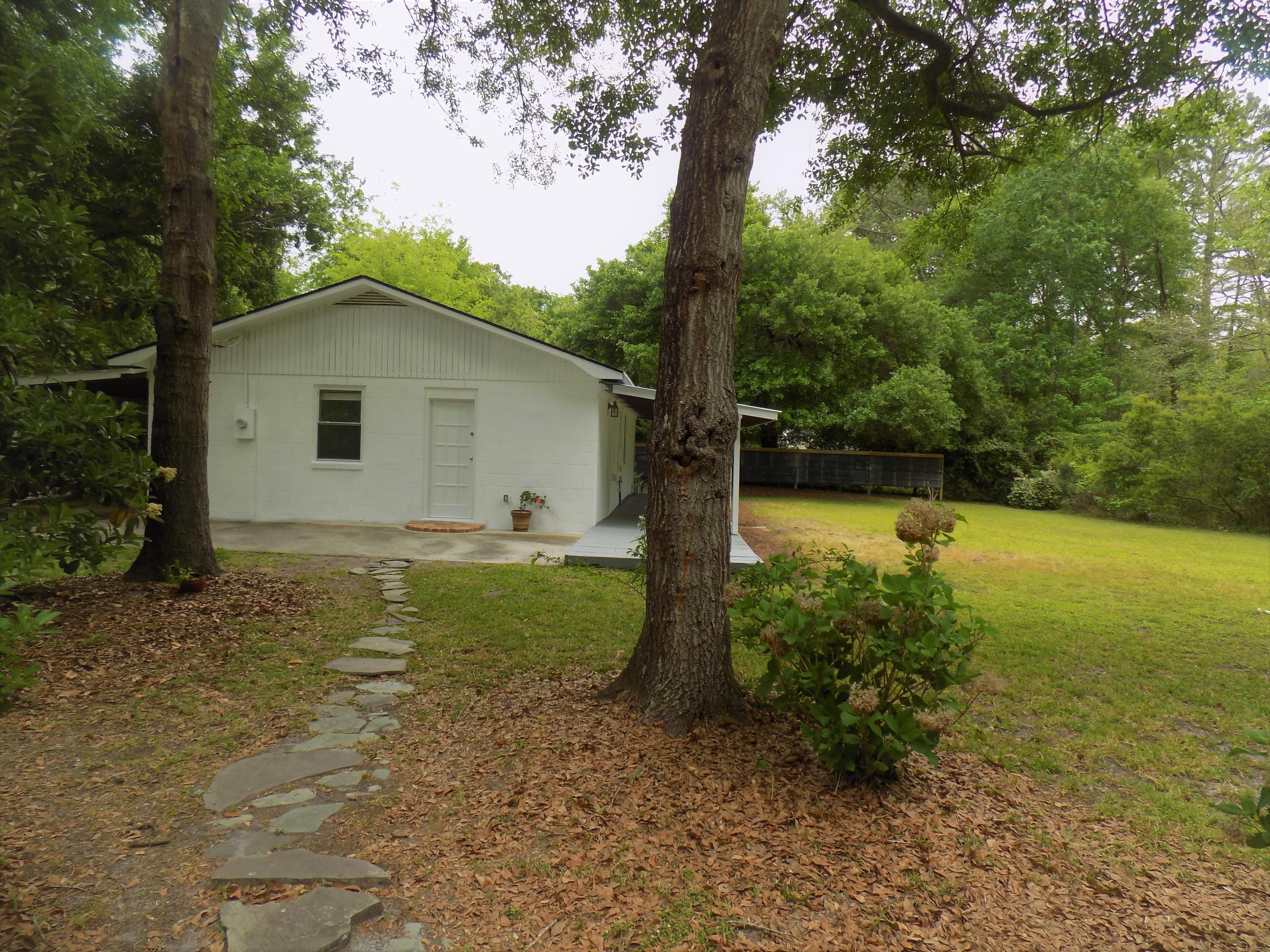 6031 Hyde Park Road Ravenel, SC 29470 - Photo 22 of 29 h209