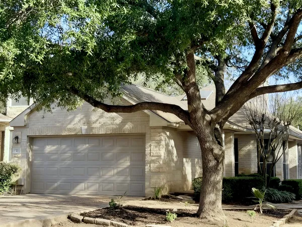$2,400 | 10 Troon Drive, Lakeway, TX 78738