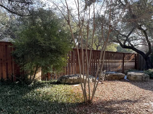 $2,400 | 10 Troon Drive, Lakeway, TX 78738