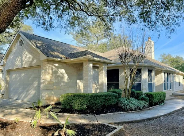 $2,400 | 10 Troon Drive, Lakeway, TX 78738