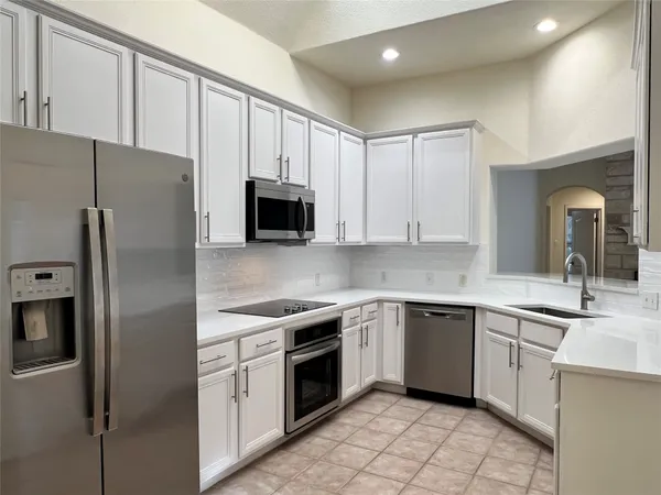 $2,400 | 10 Troon Drive, Lakeway, TX 78738