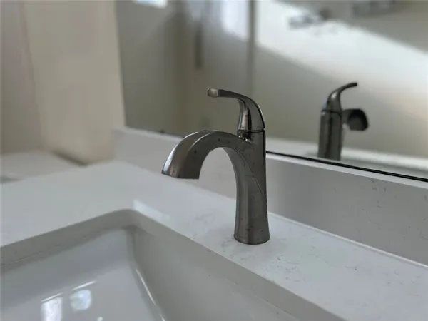 $2,400 | 10 Troon Drive, Lakeway, TX 78738