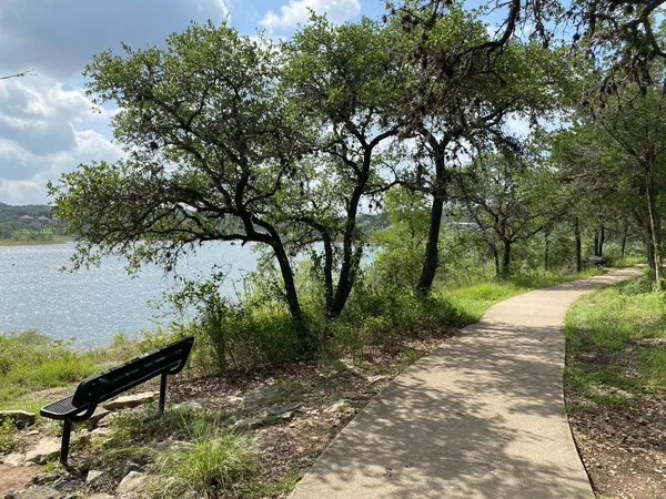 $2,400 | 10 Troon Drive, Lakeway, TX 78738