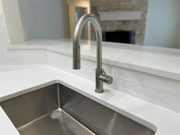 $2,400 | 10 Troon Drive, Lakeway, TX 78738