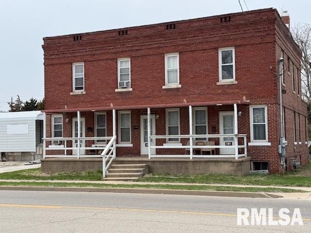 48 5th Street Canton, IL 61520 - Photo 4 of 5 Gallery Image 4