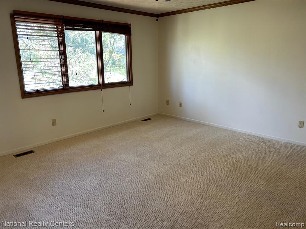 6572 Ridgeview Drive Clarkston, MI 48346 - Photo 10 of 25