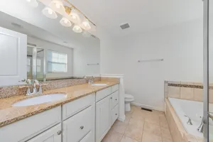 $2,900 | 212 North Commerce Street, Aurora, IL 60504