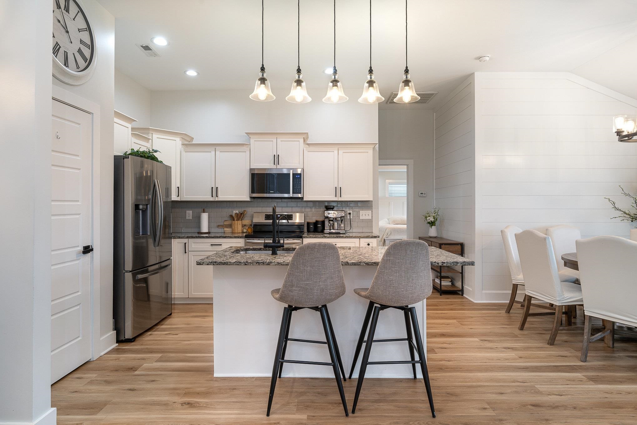 435 Dickson Road Campobello, SC 29322 - Photo 13 of 38