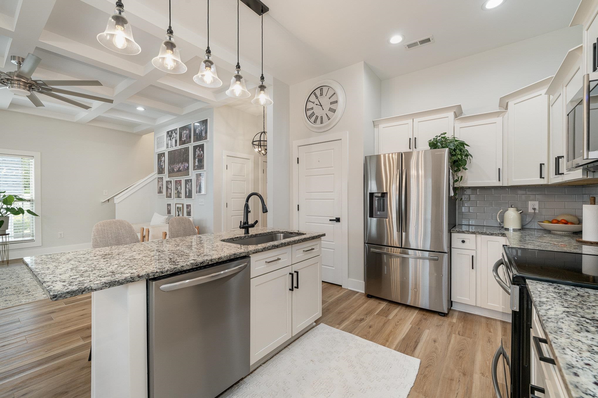 435 Dickson Road Campobello, SC 29322 - Photo 14 of 38