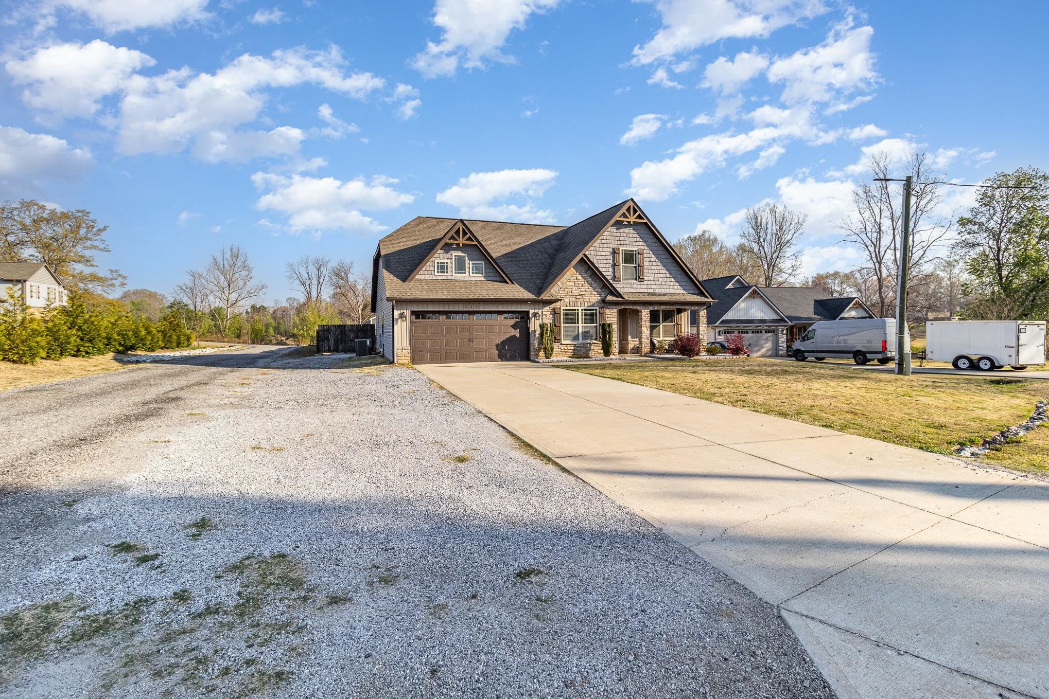 435 Dickson Road Campobello, SC 29322 - Photo 3 of 38