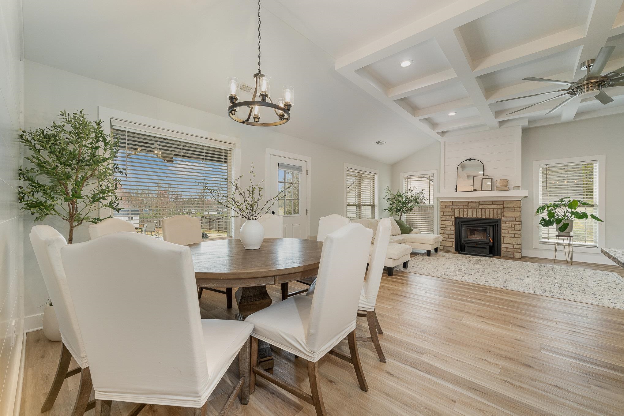 435 Dickson Road Campobello, SC 29322 - Photo 9 of 38