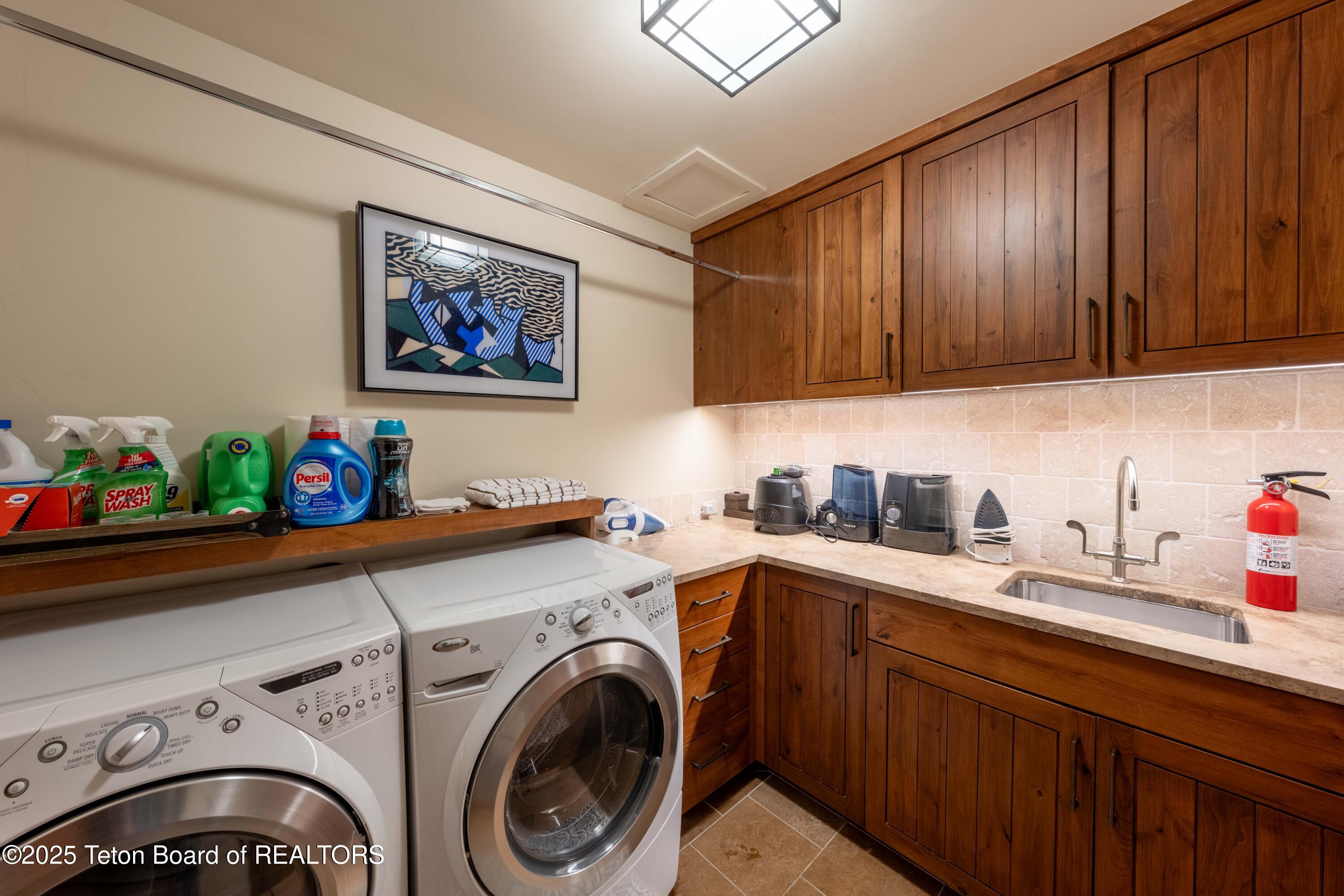 3084 Garnet Road Teton Village, WY 83025 - Photo 26 of 42 laundry